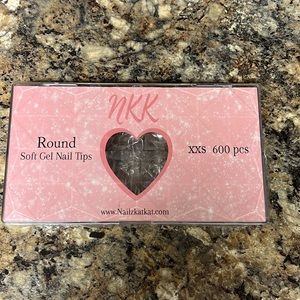 NailzKatKat XXS Gel Nail Tips Round - 562 Total.
